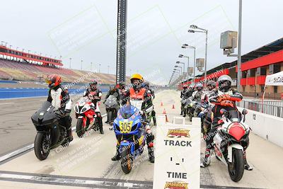 media/Oct-15-2022-Fastrack Riders (Sat) [[9a18b22502]]/Level2/Grid Shots/